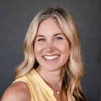 Meredith Overton's Instagram, Twitter & Facebook