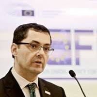 200+ perfiles de «Gerard