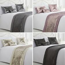 Check spelling or type a new query. Glamour Elegante Paillettes Brillantini Shimmer Impreziosito Trapuntato Runner Letto Copriletto Ebay