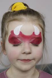 Prepare for halloween with ideas from howstuffworks. Teufel Schminken So Geht S Brigitte De