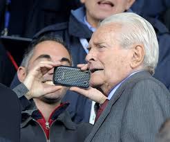 Giampiero boniperti (barengo, 4 luglio 1928) è un ex calciatore, dirigente sportivo. Ifna609ab2yzhm