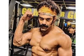 Arya Stuns Fans With Ripped Look In Pa Ranjith S Next Tamil Film Dtnext In Kamali from nadukkaveri (2021) dvdscr tamil movie watch online free. arya stuns fans with ripped look in pa