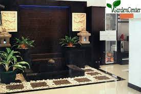45 contoh desain kolam ikan hias minimalis sederhana memiliki sebuah rumah minimalis yang nyaman adalah impian setiap orang pada umumnya. Kolam Ikan Minimalis Di Halaman Rumah Dengan Desain Terbaik