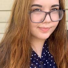 Ashley Hibbs's Instagram, Twitter & Facebook