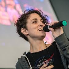 Daniela Vázquez (@d4tagirl)