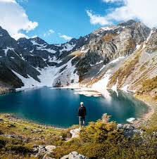 Lac De Crop Belledonne En 2020 Randonnee Lac Voyage En Van
