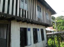 Breakfast, lunch and dinner (3 meals) dinner will be served with local traditional food. Longhouse Life Annah Rais And Benuk Weekend Backpacker