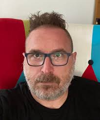 What is the cost to walk the wall in Dubrovnik without a tour guide?