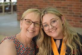 Jennifer Pichette's Instagram, Twitter & Facebook