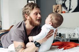 Studie Babys Die Wie Ihr Vater Aussehen Sind Gesunder Business Insider