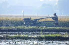 Berlakunya revolusi perindustrian, kegiatan pembuatan dan pengilangan telah menggantikan kegiatan pertanian sebagai bidang utama ekonomi negara. Revolusi Industri 4 0 Kemenperin Ajak Pelaku Usaha Agro Terapkan Teknologi Industri 4 0