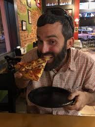 Is CowPies Pizza Co still open in Macon?