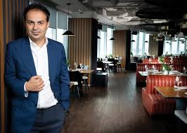 Meniul nor se inspiră din cele mai faimoase bucătării ale lumii dar este atent la preferințele locale. Povestea Lui Radu Dumitrescu Proprietarul Restaurantului Nor È™i A Inceput De Jos Primele Afaceri Dar Acum Vede ViaÈ›a De La InÄƒlÈ›ime Newmoney