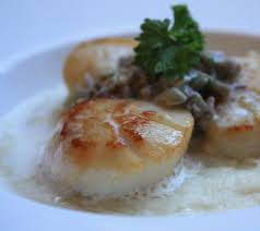Saint Jacques Roties Puree De Panais Duxelle De Champignons Et Creme Au Chevre Sarah Tatouille Puree De Panais Panais Alimentation