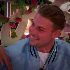 Andrew I Love Island Ny Tjej