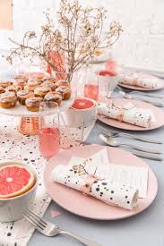 How To Throw The Most Glam New Years Brunch Ever Brunch Tablescape Brunch Decor Birthday Brunch