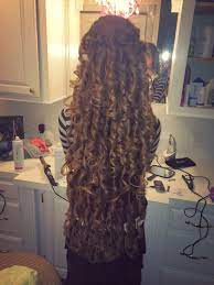 Anna S Hair Curled Down Don T Know Who This Is But Her Hair Is Glorious Curls For Long Hair Curled Hairstyles Long Hair Styles