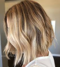 Wenn frisuren mittellang geschnitten werden, spricht man pastellblondes haar und ein texturierter long bob mit coolen beach waves ist eine der angesagtesten frisuren für mittellanges haar. 20 Wunderschone Bob Frisuren Fur Mittellanges Haar Stylestate De