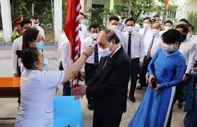 Đây là đề nghị của chủ tịch nước nguyễn xuân phúc tại hội nghị cấp cao apec diễn ra tối 16/7. Chum áº£nh Chá»§ Tá»‹ch NÆ°á»›c Nguyá»…n Xuan Phuc Cung Dan Cá»§ Chi Báº§u Cá»­ Thá»i Sá»± Plo