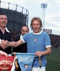 Denis law is simply known as 'the king' at man utd and rightly so credit: Plz Soccer On Twitter On This Day I April 27 1974 Denis Law Scored A Back Heel Goal For Man City Which Put Man United On The Verge Of Relegation The