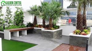 Kehadiran taman minimalis di apartemen, di balkon ataupun di dalam ruang akan menghadirkan kesejukan dan memberikan suasana relaks di tengah himpitan hutan beton kota jakarta. Taman Minimalis Halaman Rumah 40 Gambar Penjelasan