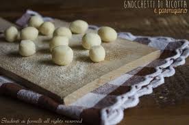 gnocchetti di ricotta e parmigiano senza uova e patate ricetta ricette ricotta gnocchi di ricotta