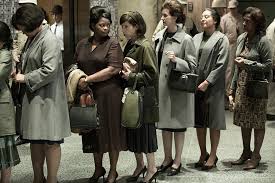 Je suis étonné de voir que personne ne parle de son personnage qui a été importé dans call of duty wwii. La Forme De L Eau 2017 By Guillermo Del Toro