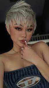 Emmie Tran's Instagram, Twitter & Facebook