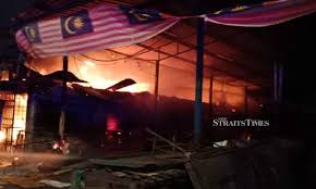 Order from nasi lemak pasar sentul online or via mobile app we will deliver it to your home or office check menu, ratings and reviews pay online or cash on delivery. Massive Fire Guts Eight Stalls At Iconic Pasar Sentul Nsttv