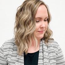 BROOKE AMOS/ PROFESSIONAL HAIRSTYLIST