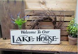 Decorating ideas from inside a georgia lake house, like rustic living room decor, bedroom decor, bathroom fixtures, and guest bedroom decor. Creative Lake House Decor Home Garden Design Ideas Articles