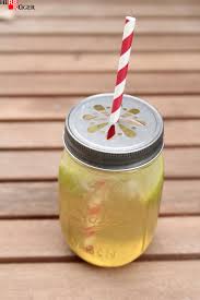 If you visit lynchburg, tennessee, you're pretty much guaranteed a warm welcome and a cool glass of lemonade. Lynchburg Lemonade Bei Herr Ruger