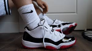 Presented in four iterations from adults down to toddlers, the concord embodies michael jordan's sporting prowess and undeniable influence on the world of sneakers. Concord Bred Air Jordan 11 Low Review W On Feet Youtube