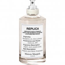 Includes 5 scents of 0.24 oz perfumes! Maison Margiela Replica Whispers In The Library