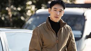 A widowed taxi driver raises his young daughter alone and works hard to pay back the hospital bills left behind by his late wife. Lee Je Hoon Suits Up As Dark Hero In New Stills For Taxi Driver Kdramapal