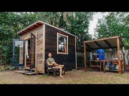 Rob Greenfield Built His Own 100 Square Foot Tiny Home For Only 1 000 Using Mostly Reclaimed Materials And Ge Tiny House Blog Tiny House Building A Tiny House