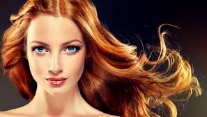 Il rosso, infatti, viene percepito come un colore che trasmette energia e, di conseguenza, chi porta i capelli di questo colore può dare l'idea di avere un . Capelli Rossi Tagli Colori Acconciature E Tutto Cio Che C E Da Sapere