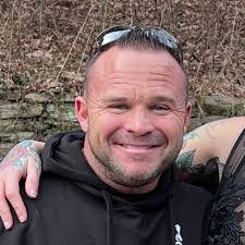 Matthew Porter's Instagram, Twitter & Facebook