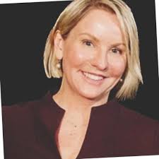 Introducing Lindsay Keeley, Consultant at Crestview Strategy in Halifax.  Fluently bilingual and originally hailing from Quebec, Lindsay brings more  than fifteen years of crisis communications…