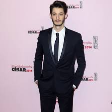 Celui d'yves saint laurent, dans le biopic de jalil lespert. Pierre Niney Die Mode Im Yves Saint Laurent Film Gala De