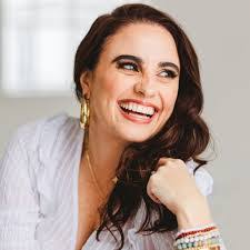 Lisa Reddick's Instagram, Twitter & Facebook