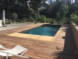 Changer La Couleur De L Eau De Votre Piscine Renovation De Piscine
