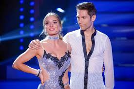 Nu finslipar han dansstegen med sin partner katja luján engelholm inför lördagens final. Let S Dance Am 23 4 2021 Fakten Wer Ist Ausgeschieden Tanze Songs Punkte