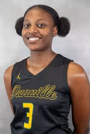 Stephanie Stephen's Instagram, Twitter & Facebook