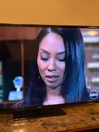 What products does Jordan use for shiny hair?