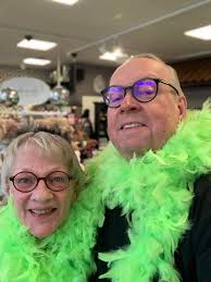 Godmorgon alla! Idag har vi klätt upp oss, för i kväll är det ju Mello  afton! Butiken är öppen 09-14 Välkomna! #pampsihorby #pampsblommor  #interflora #theflowereffect #handlaihorby #handlaihörby #nyatorg1a #mello  #butik #blommor #fest