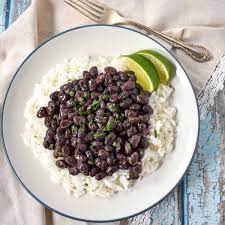 Quick Cuban Style Black Beans - Cook2Eatwell