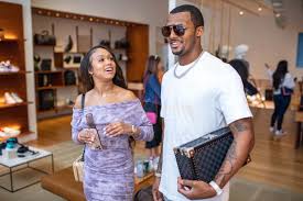 She is a pop singer and model, but who is probably known best for being the girlfriend of deshaun watson, a national football league (nfl) quarterback. Deshaun Watson Jilly Anais At Miami Design District World Red Eye World Red Eye