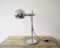 Vintage Tischlampen Tischleuchte Vintage Chrom Schreibtischlampe Ein Designerstuck Von Mele Pele Bei Dawanda Vintage Tischlampen Schreibtischlampe Lampe