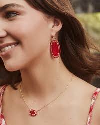 red kendra scott